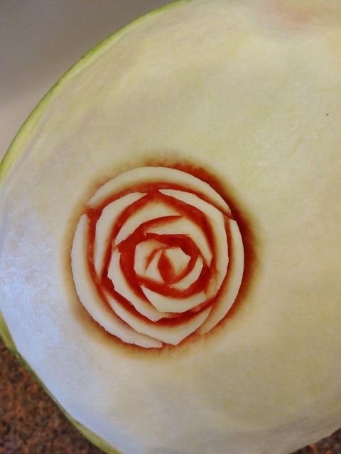 карвинг. розы из арбуза. салат из ананасов (47) (480x640, 159Kb)