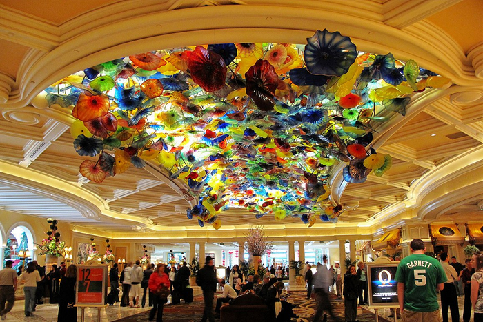 Bellagio-lobby-ceiling (700x467, 535Kb)