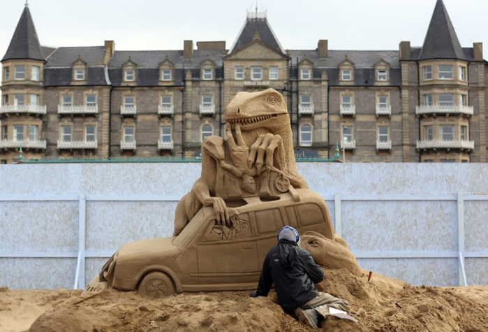 Тематические песчаные скульптуры в Weston-Super-Mare