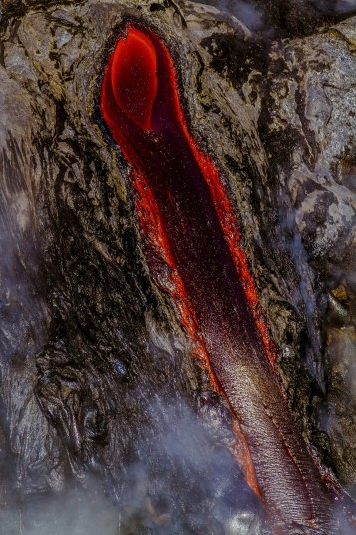 Расплавленная лава из вулкана Килауэа, Гавайи