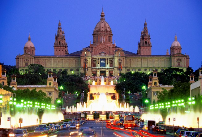 1365949674_Barcelona1 (653x443, 110Kb)