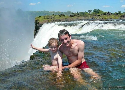 Фотографии Купели Дьявола на водопаде Виктория в Африке