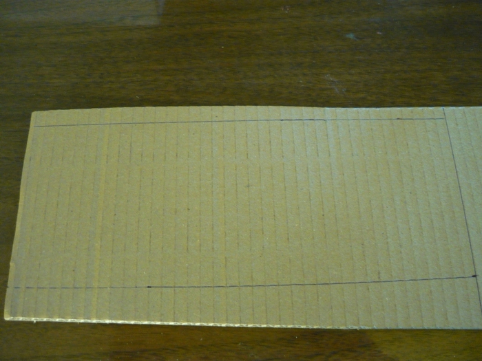 полочка домик из коробки и газетных трубочек (12) (700x525, 246Kb)