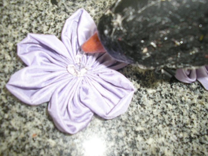 Цветок из шелка. Мастер-класс (6) (700x525, 275Kb)