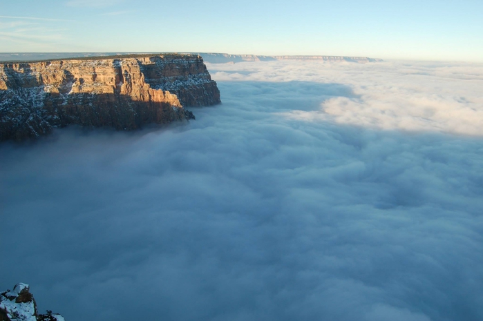 Большой каньон в тумане