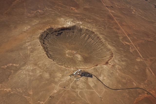 метеоритный кратер фото 3 (640x427, 213Kb)