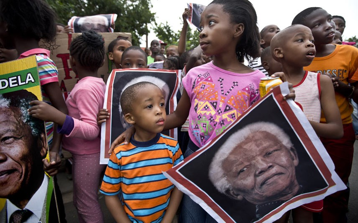 Реакция людей на смерть Нельсона Манделы
