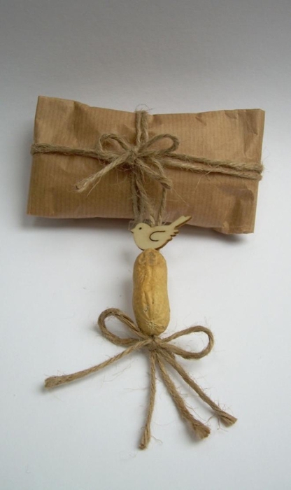 Фисташки и грецкие орешки для упаковки новогодних подарков (5) (416x700, 118Kb)