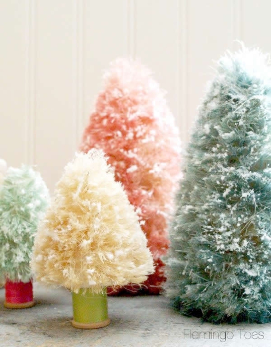 pastel-Christmas-bottle-brush-trees (546x700, 240Kb)