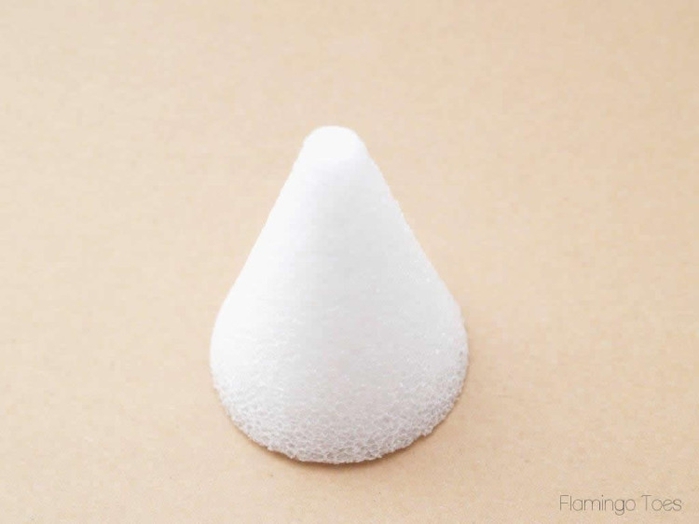 mini-styrofoam-cone-750x562 (700x524, 126Kb)