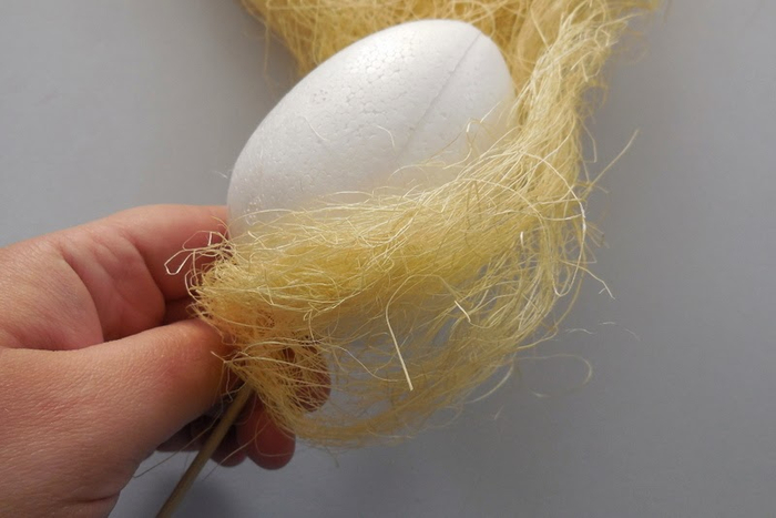 Пасхальные яйца в перьях (4) (700x467, 223Kb)