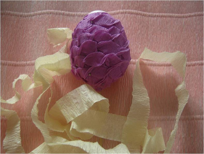 Пасхальное яйцо из гофрированной бумаги. Видео и мастер-класс (11) (700x526, 320Kb)