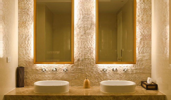 halo-lighted-bathroom-mirrors (700x409, 300Kb)