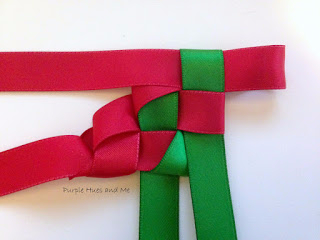 Плетение рождественского венка из ленточек. Идея для открытки (9) (320x240, 60Kb)