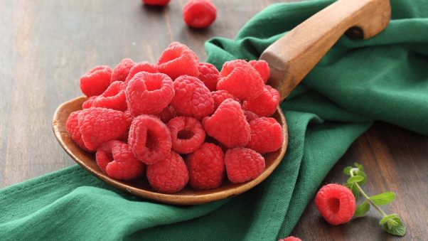 raspberries_berries_ripe_89705_602x339 (602x339, 235Kb)