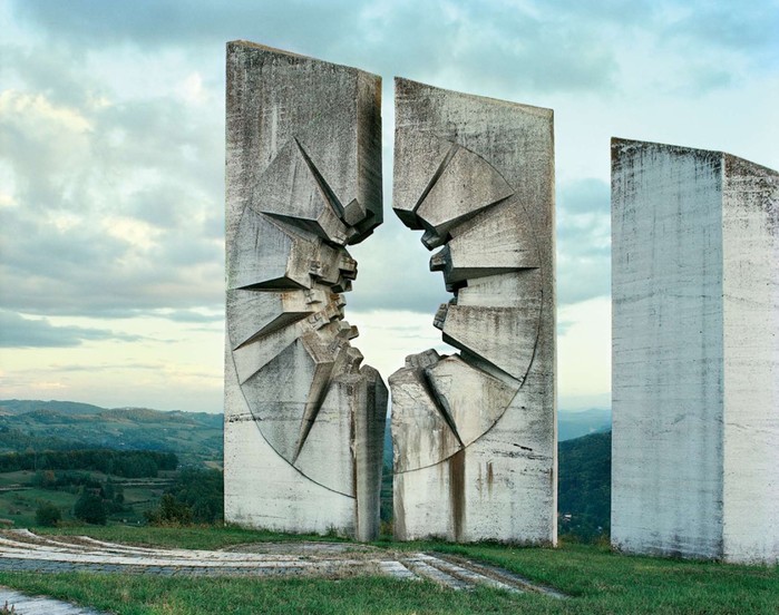 Гигантский соцреализм. Призрачные скульптуры из славного прошлого Югославии