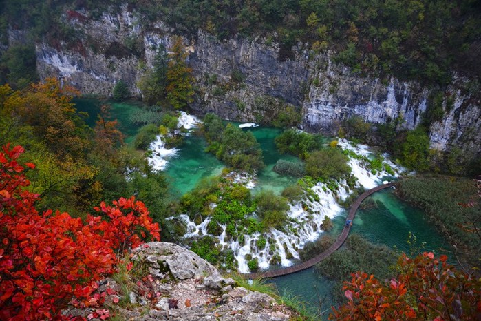 Plitvice-Lakes-Croatia (700x466, 130Kb)