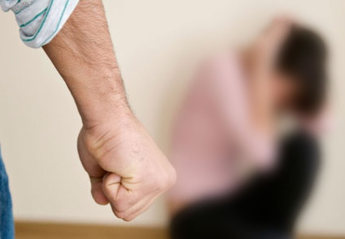 Жестокость и насилие в семье: признаки мужа тирана