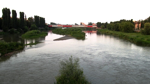 IMG_3705 a (640x360, 173Kb)