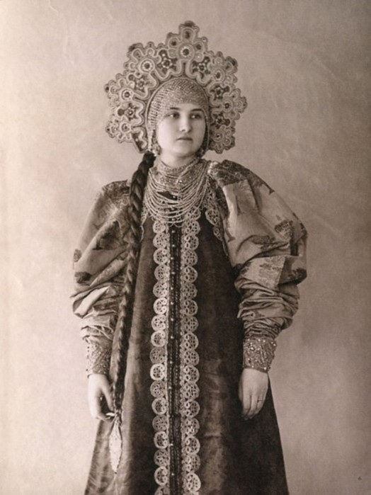25 старинных фотографий русских красавиц в национальных костюмах