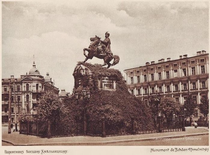 Фото: Памятні місця Києва на листівках 1911 року та сьогодні