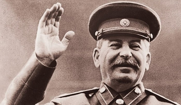 Какую роль сыграл Сталин в судьбе буквы Ё