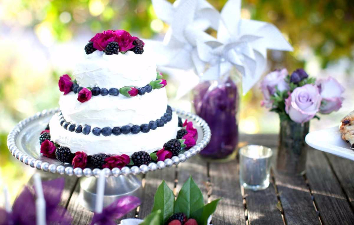 Красивые свадебные торты и сладости на свадьбу15 (700x446, 308Kb)