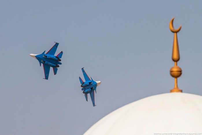 «Русские Витязи» на авиационно космической выставке Dubai Airshow