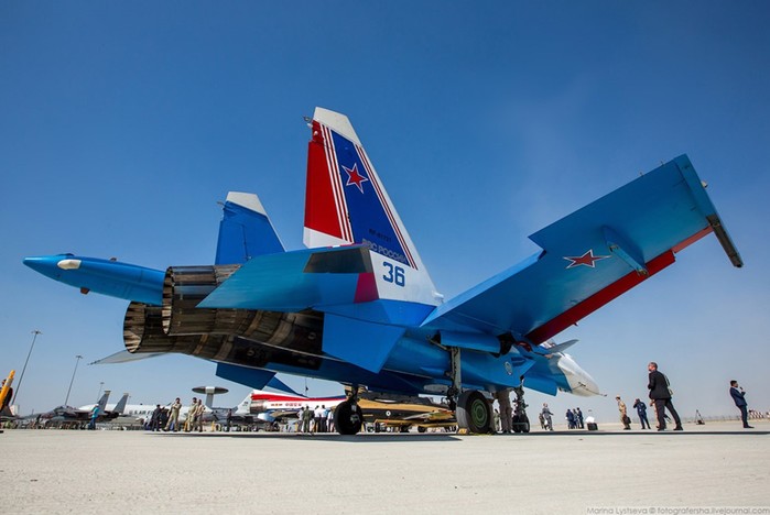 «Русские Витязи» на авиационно космической выставке Dubai Airshow