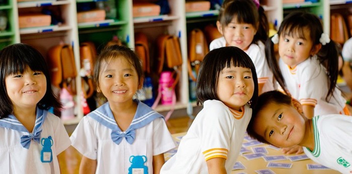 Весьма любопытные факты о японских школах