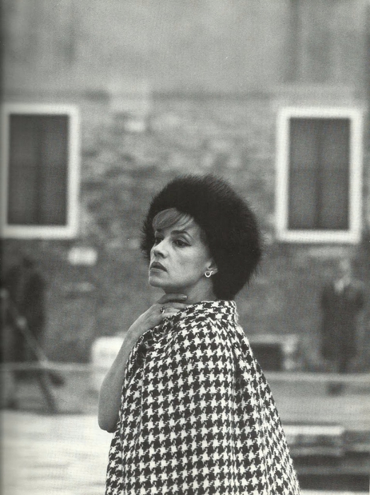 766. Jeanne Moreau  (523x700, 330Kb)
