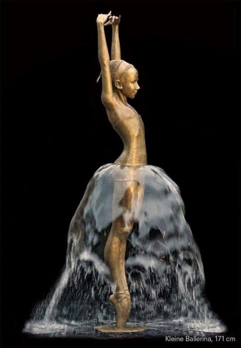 Невероятные фонтаны скульптора Малгожаты Ходаковской
