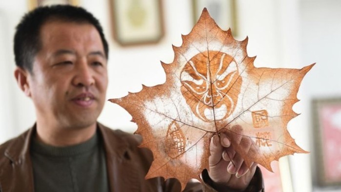 Китайский мастер и его потрясающие картины на опавших листьях
