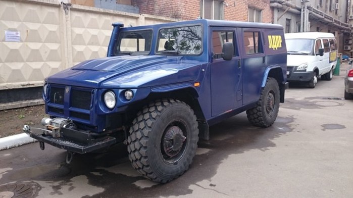 Политик Владимир Жириновский и его раритетные автомобили 