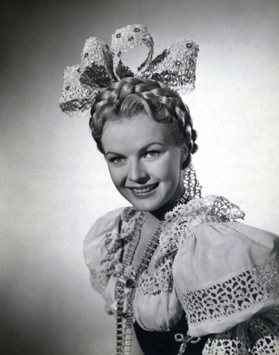 800 June Haver  (550x700, 275Kb)