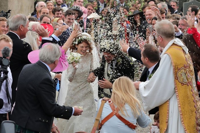 Фотографии свадьбы Джона Сноу и Игритт: актеры сериала «Игра престолов» поженились в Шотландии