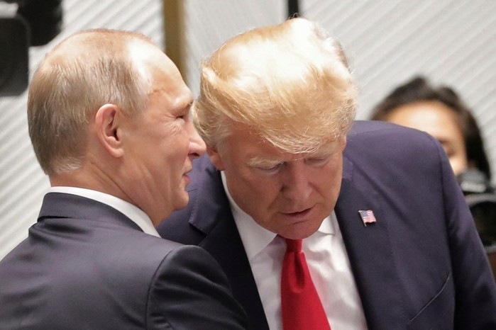Стала известна дата встречи Владимира Путина и Дональда Трампа