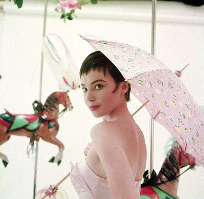 842 Leslie Caron    (700x681, 395Kb)