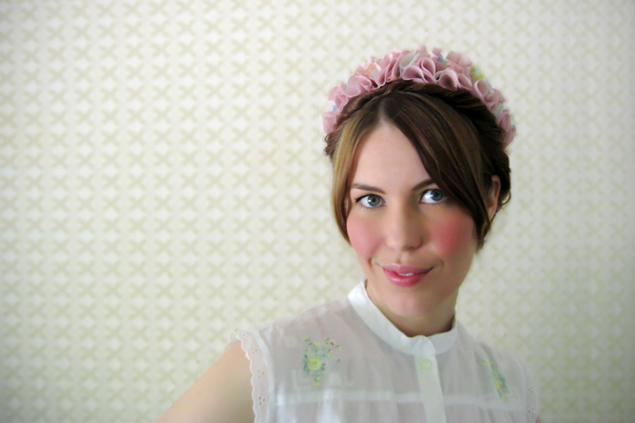 3726595_FABRIC_FLOWER_HEADBAND2 (700x466, 200Kb)