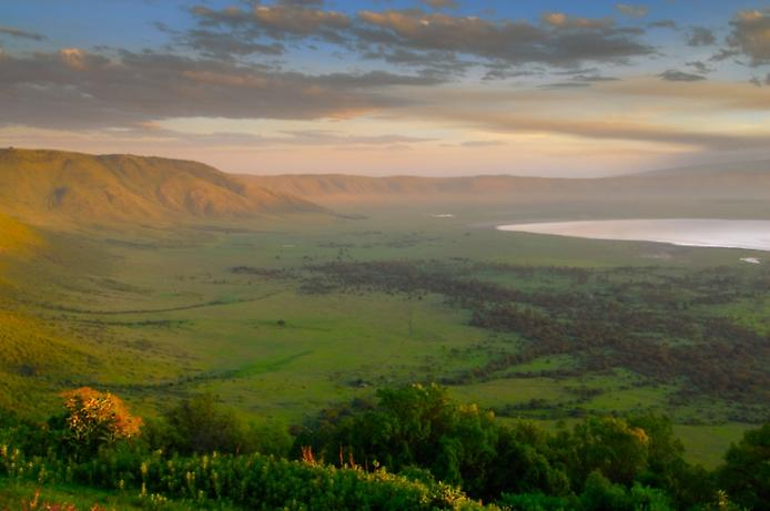 1200px-Ngorongoro кратер 12 (694x461, 226Kb)