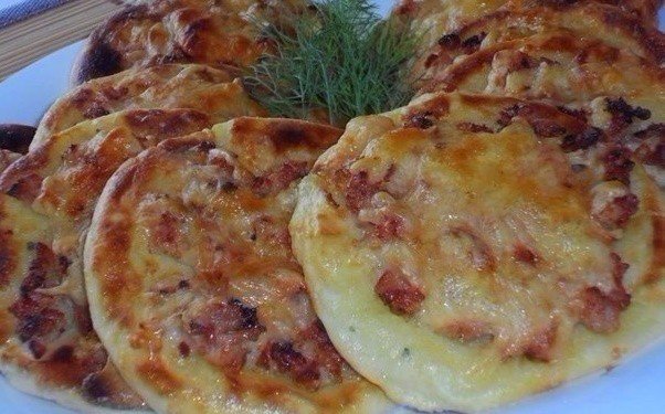 КАРТОФЕЛЬНЫЕ ВАТРУШКИ С КУРИЦЕЙ