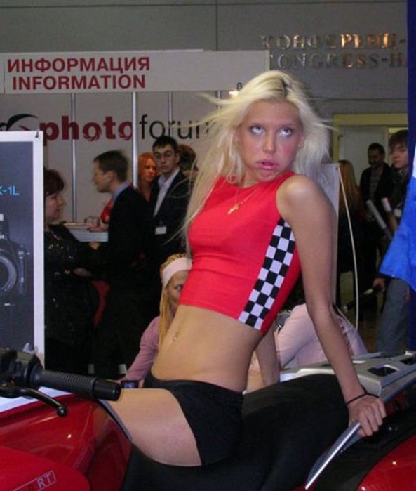 Асексуальные девушки. Смешные и глупые фотографии девушек
