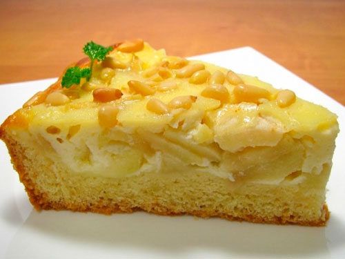yablochnyy-pirog-s-kedrovymi-oreshkami (500x375, 34Kb)