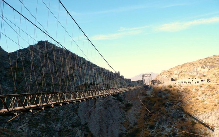 Самые страшные мосты в мире - фотографии