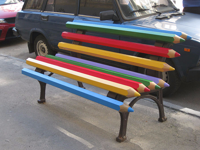 http://img1.liveinternet.ru/images/attach/d/1/131/884/131884709_CreativePublicBenches10157e9127add087__700.jpg