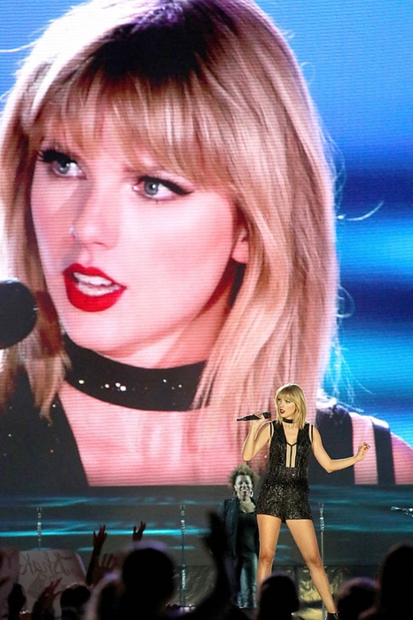 taylor-swift-austin-24oct16-15 (466x700, 239Kb)