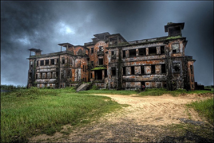 3256587_Bokor_Palace_Hotel_and_Casino (700x466, 135Kb)