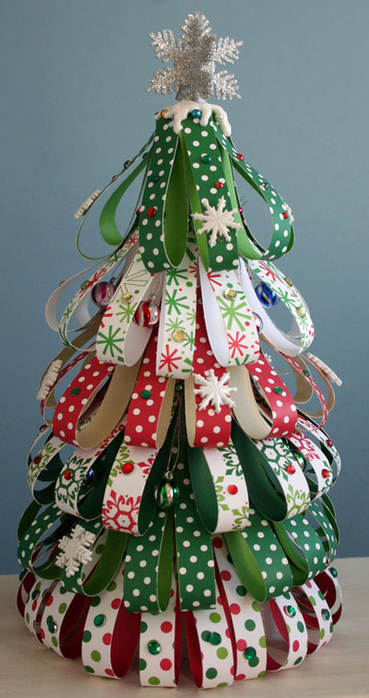 christmas_tree_from_scrap_strips_of (369x700, 311Kb)