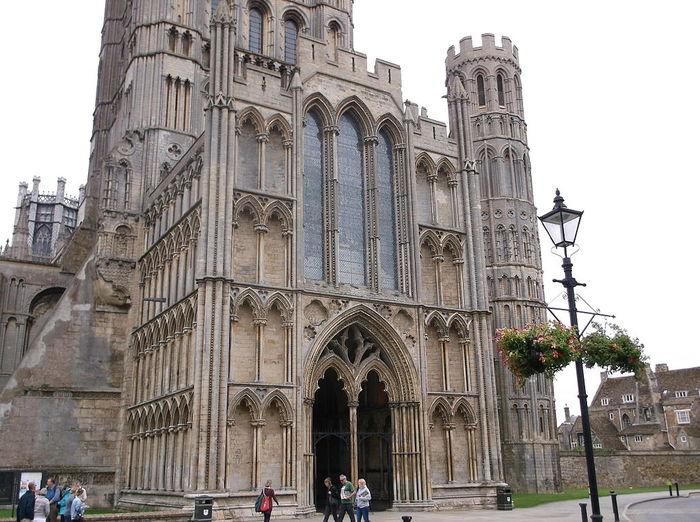 1024px-Ely_Cathedral_(17) (900x722, 94Kb)