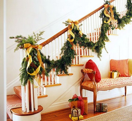 christmas-stairs-decoration-ideas-16  лестница 1 (522x480, 249Kb)